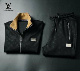 Picture of LV SweatSuits _SKULVM-3XL25cn11429213